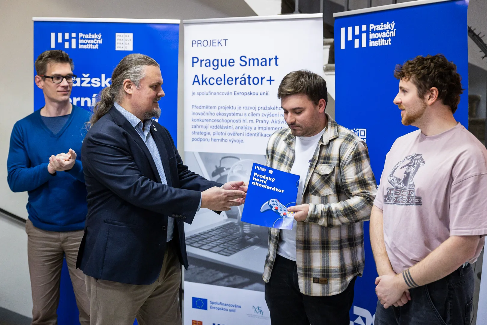 Předání podpory Prague Smart Akcelerátor+ týmu Head Heist